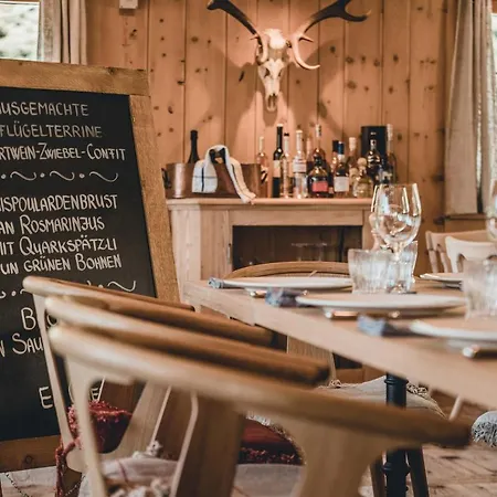 Hotel Alpenblick Bergrestaurant & *